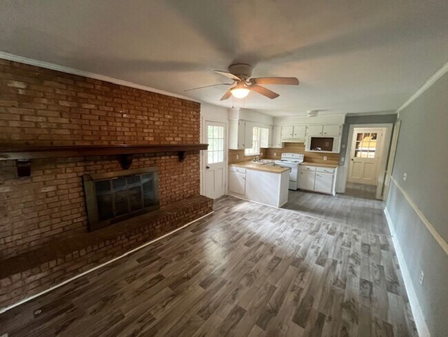 Foto del edificio - 2903 Hodges Rd