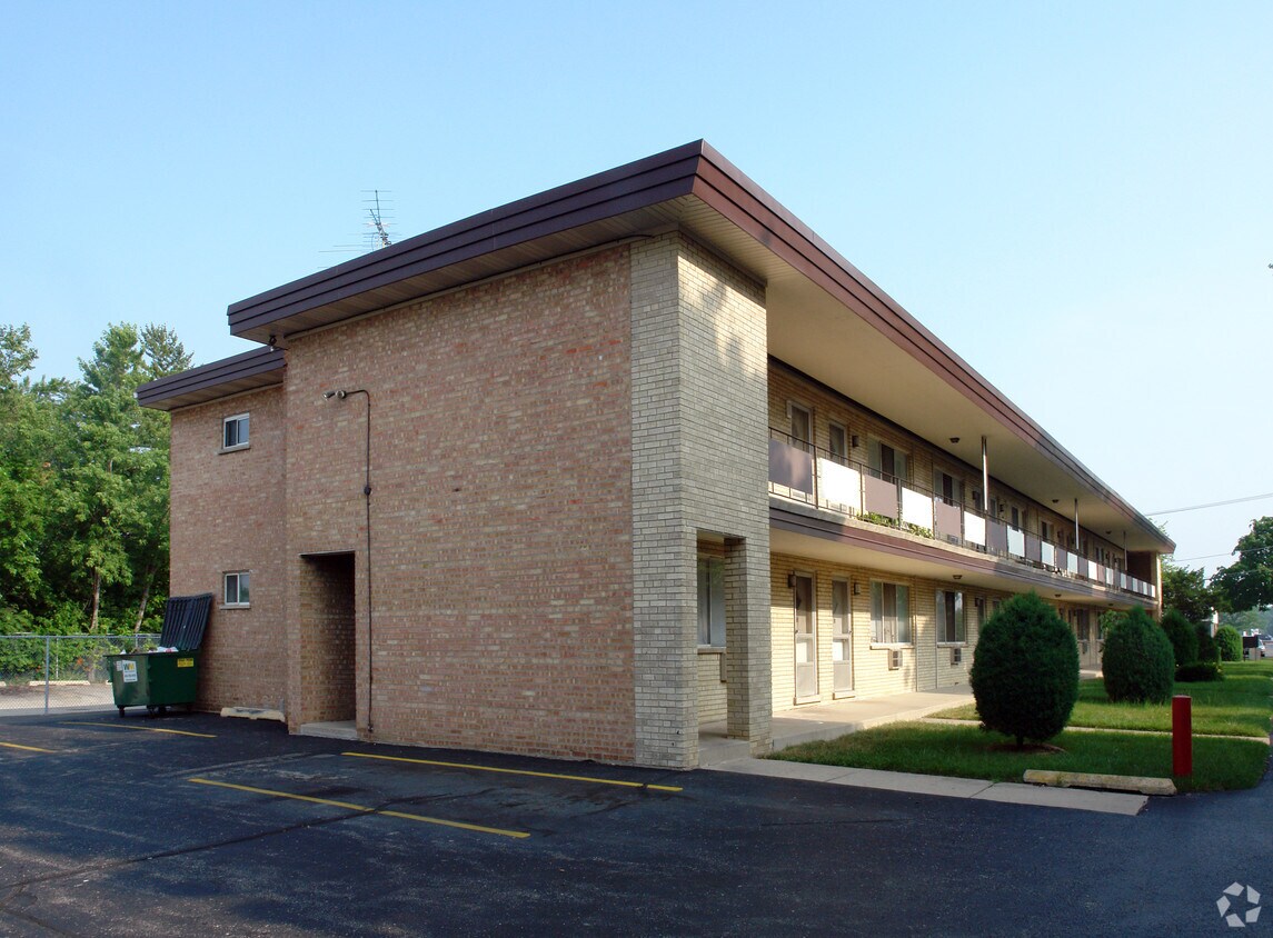Primary Photo - 333 Center St