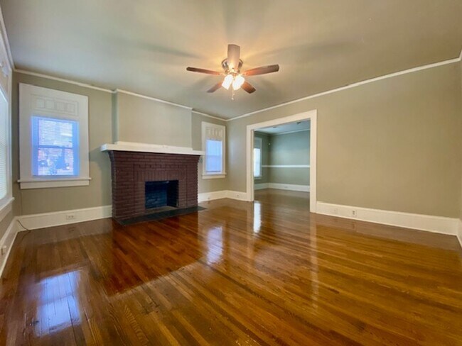 Foto del edificio - Villa Heights-Belmont Area 2 or 3 bed, 2 b...