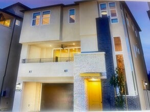 Building Photo - 10510 Cara Cara Dr