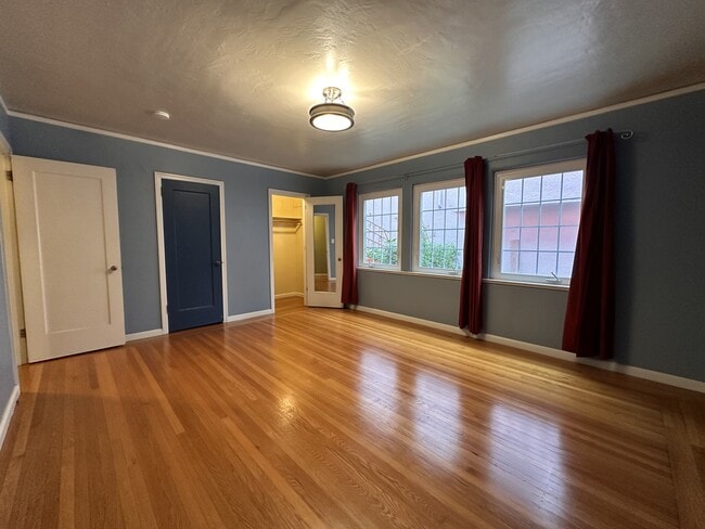 Building Photo - 614 Brooklyn Ave