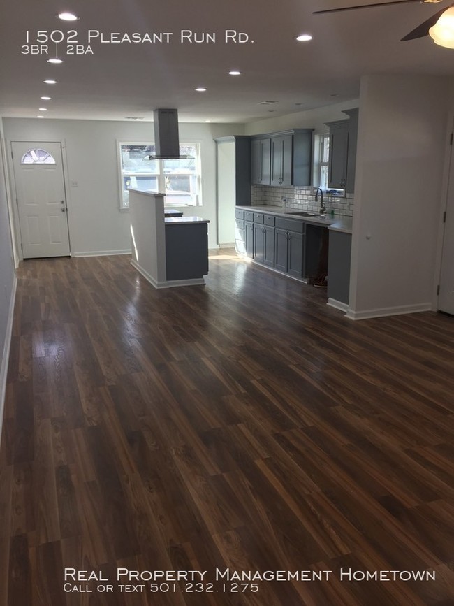 Foto del edificio - 1502 Pleasant Run Rd