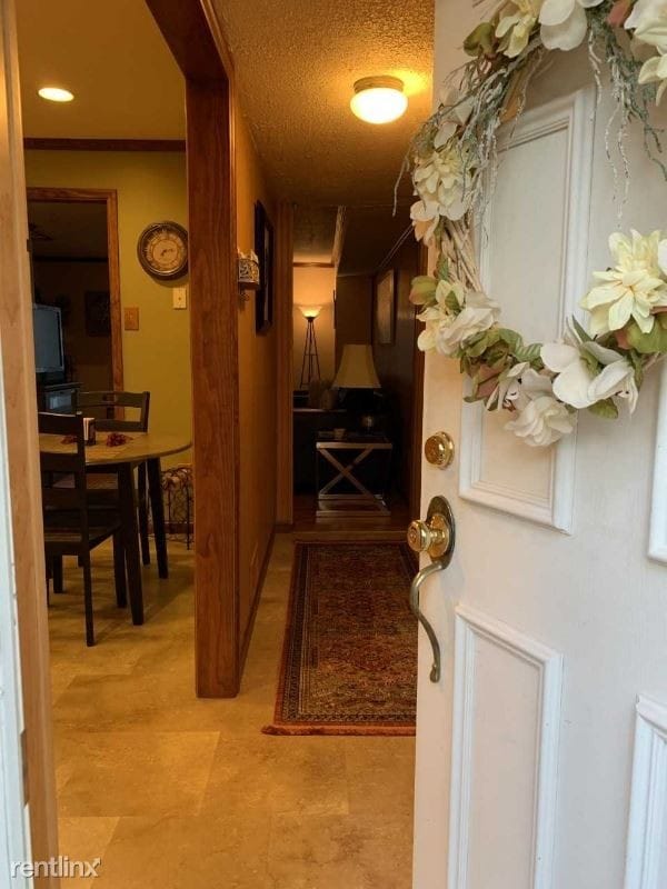 Building Photo - 2 br, 1 bath Condo - 316 Village Ln
