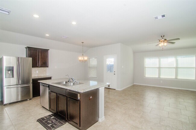 Foto del edificio - 29219 Dunns Creek Ct