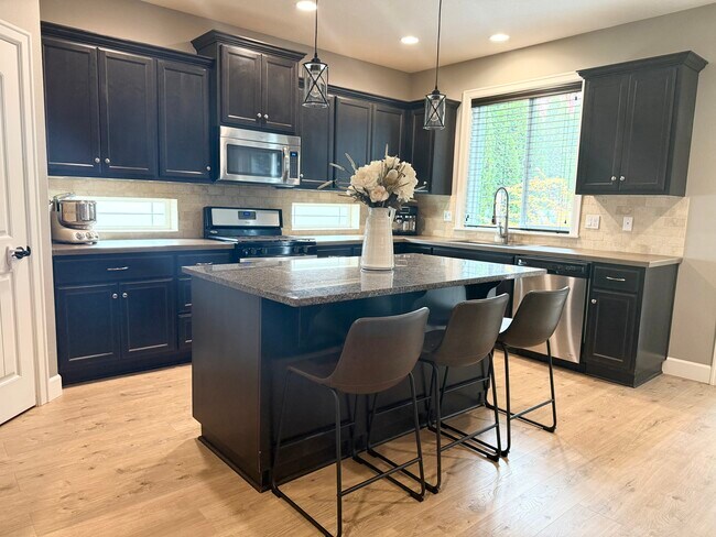 Foto del edificio - 18857 Tanoak Way