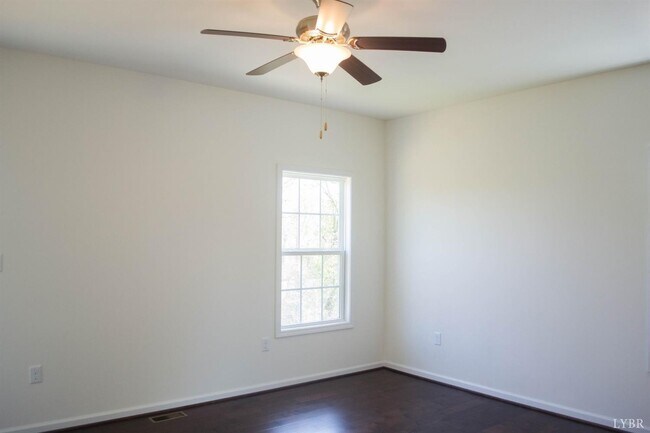 Foto del edificio - 105 Red Maple Ct
