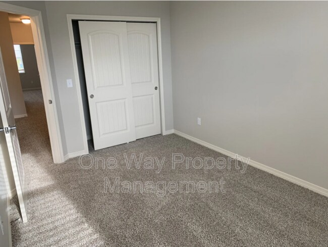 Building Photo - 1692 Grand Ave