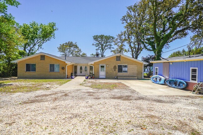 Building Photo - Long-Term Renovated Waterfront Home!