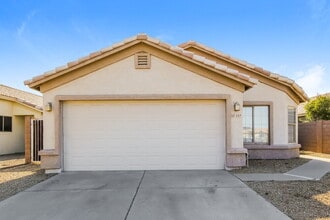 Building Photo - 3319 W Louise Dr