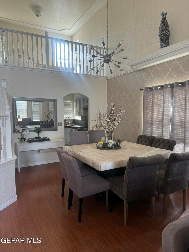 Building Photo - 12176 Dos Rios Dr