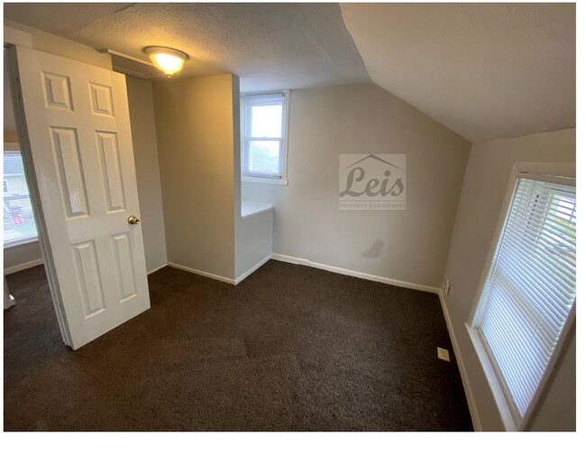 Building Photo - 618 Sweitzer St