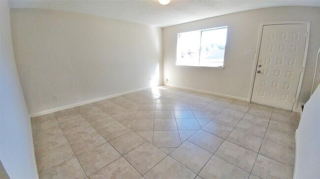 Foto del edificio - 6677 Kentwick Dr