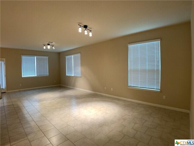 Building Photo - 2146 Flintshire Dr