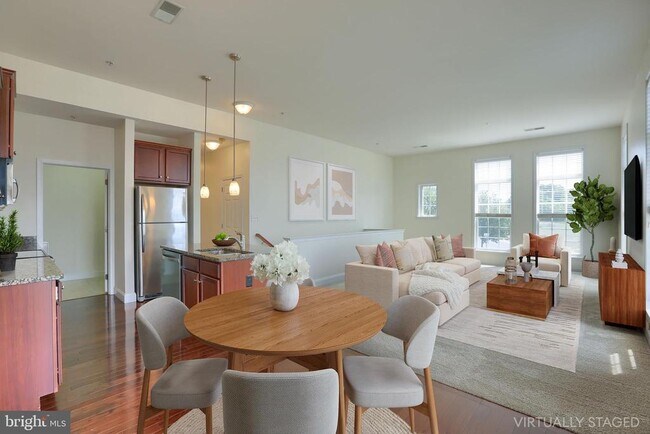 Building Photo - 705 Stag Ct