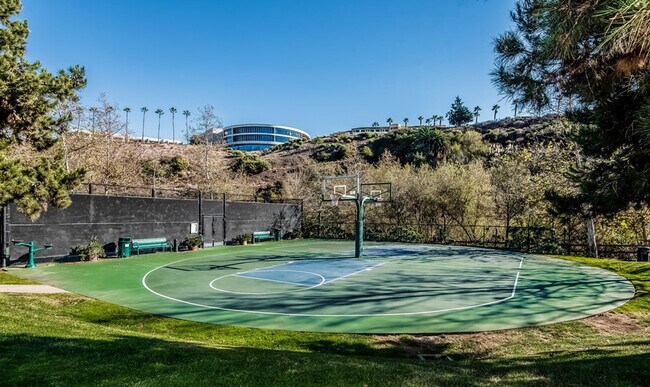 Building Photo - 12655 Bluff Creek Dr