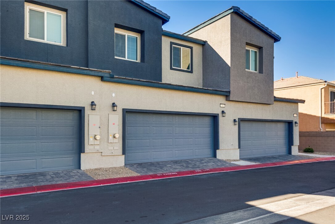 Foto principal - 7463 Mountain Ledge St