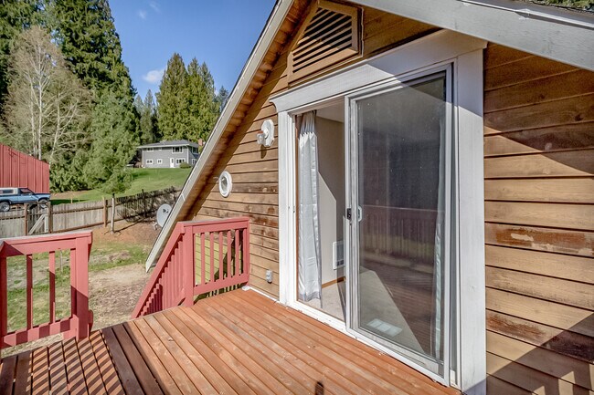 Foto del edificio - One and A half Story Cottage in the Woods ...