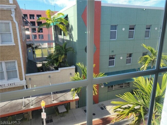 Foto del edificio - 1415 Dean St