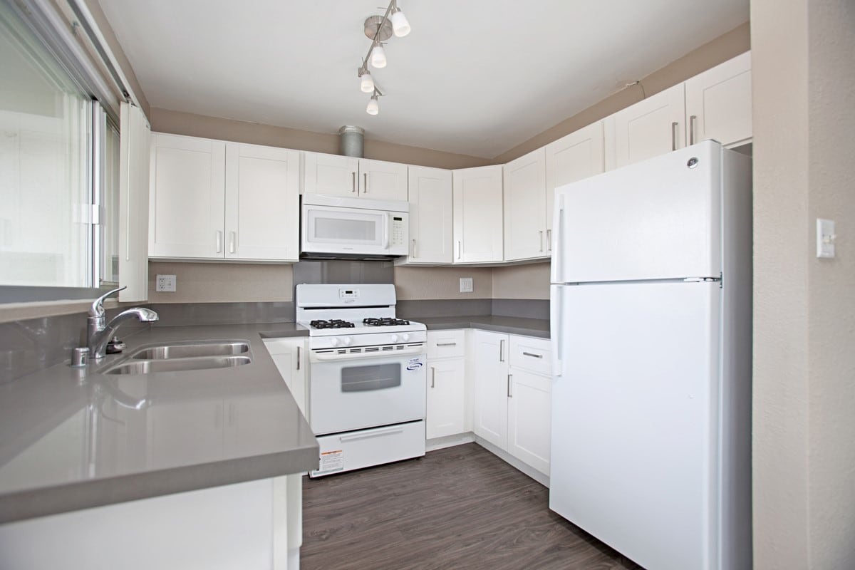 Foto principal - 6245 Stanley Ave