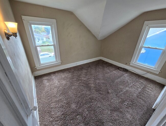 Building Photo - 4503 16th Ave