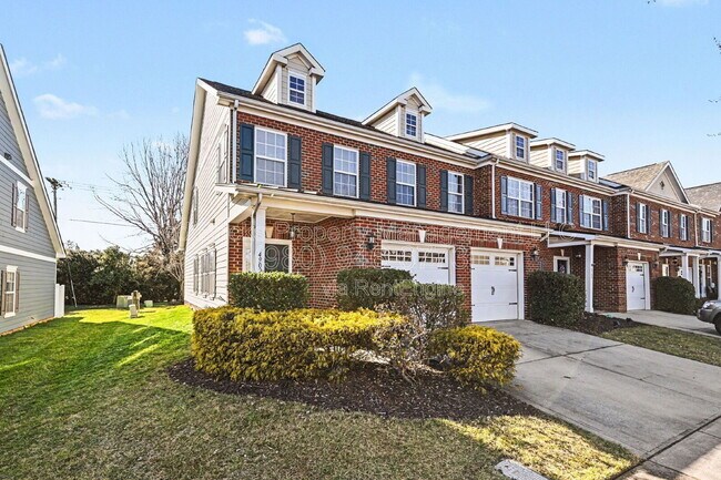 Building Photo - 4902 Tradd Cir