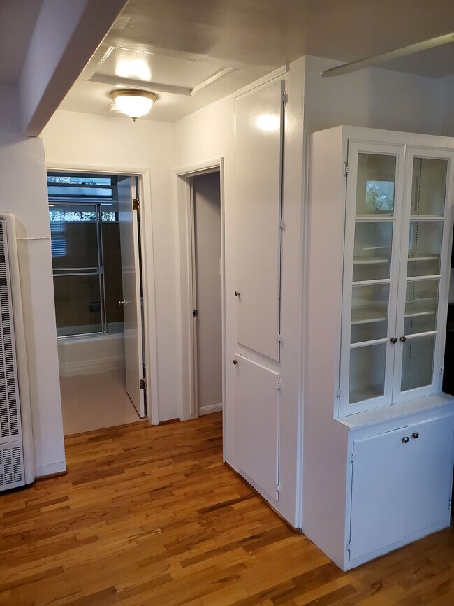 Building Photo - 2353 Ocean Ave