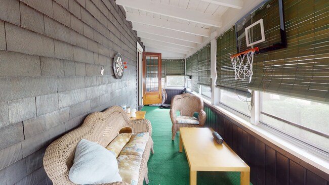 Foto del edificio - 60 Pinkert St