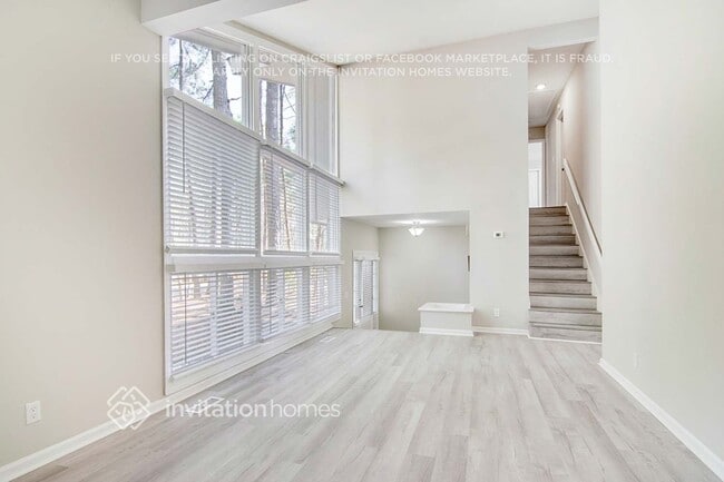 Building Photo - 16 Sunrise Pl