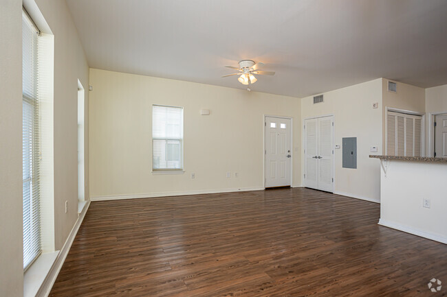 1BR, 1BA - 731SF - Marrero Commons Apartments