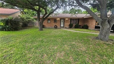 Building Photo - 140 Catalina Cir