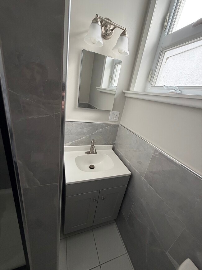 Foto del edificio - 109 Roseberry St