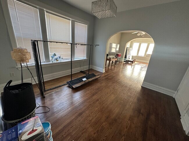 Foto del edificio - 5208 W Hutchinson St