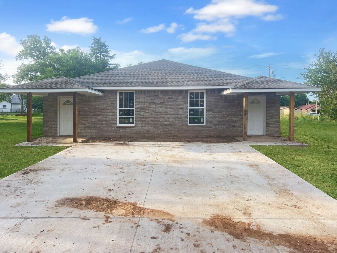 Foto principal - 805 SW Summit Ave