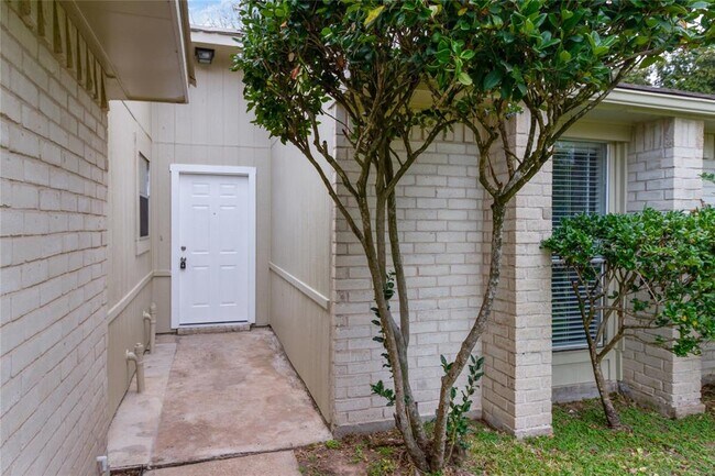 Foto del edificio - 24030 Silversmith Ln
