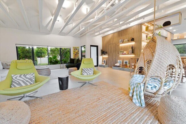 Foto del edificio - 105 NW 92nd St