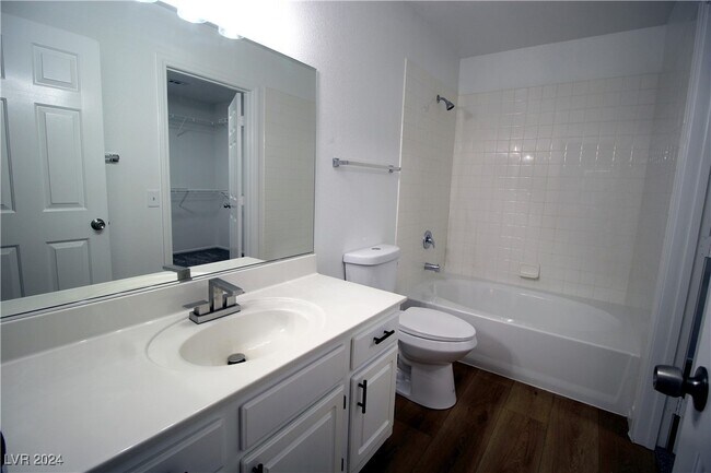Building Photo - 1610 Coyote Run Dr