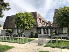 Building Photo - 430 Sellers St