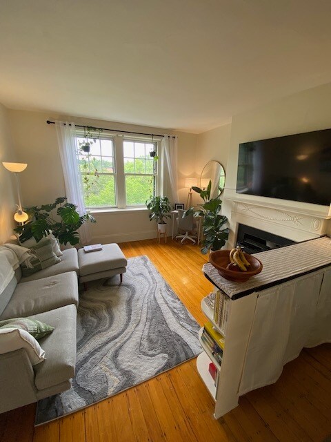 Foto principal - 1064 Beacon St