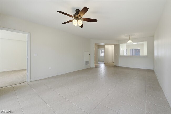 Building Photo - 7823 Regal Heron Cir