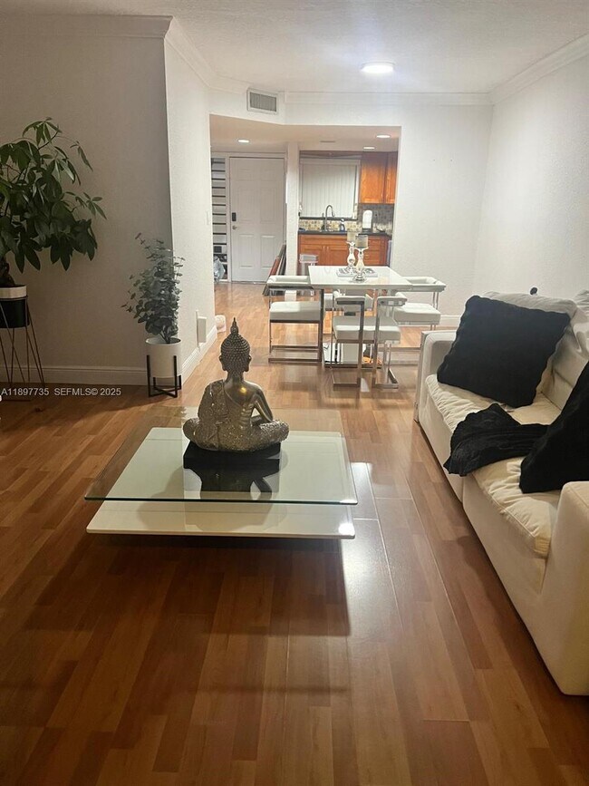 Foto del edificio - 230 NW 87th Ave