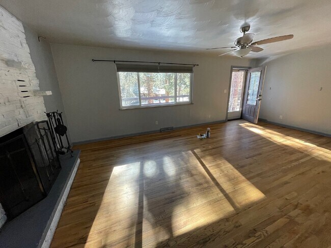 Building Photo - Charming Home in Conifer!