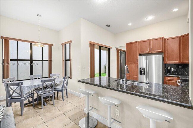 Foto del edificio - 3700 NW 84th Way