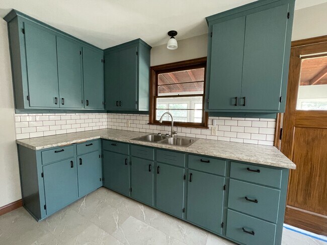 Foto del edificio - 715 N 3rd St