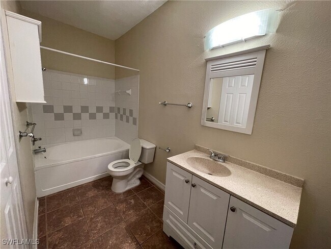 Building Photo - 11511 Villa Grand