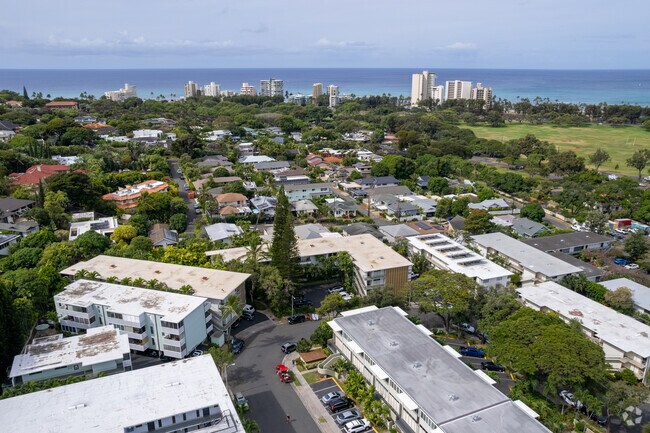 Aerial Photo - Diamond Head Gardens