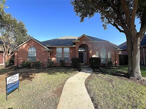 Building Photo - 511 Cameron Ln