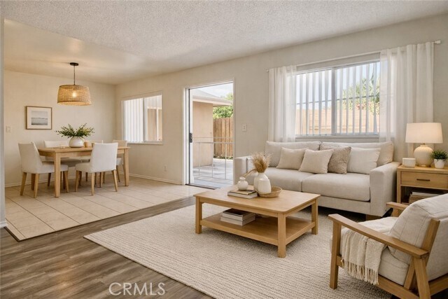 Foto del edificio - 17092 Emerald Ln