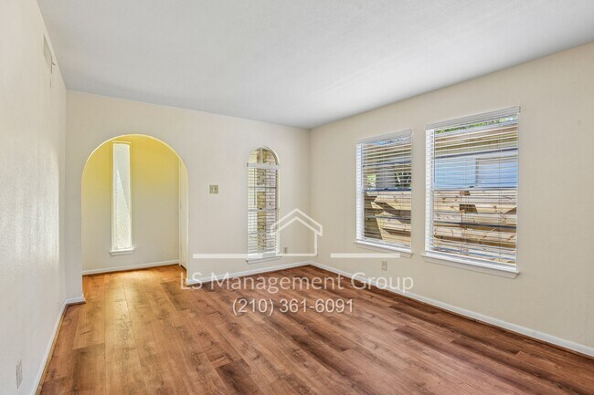 Building Photo - 6603 Cherryleaf St