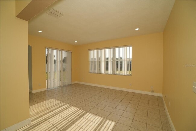 Building Photo - 2560 Sage Dr