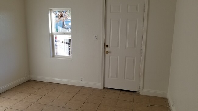 Foto del edificio - 5900 Cassedy Ln